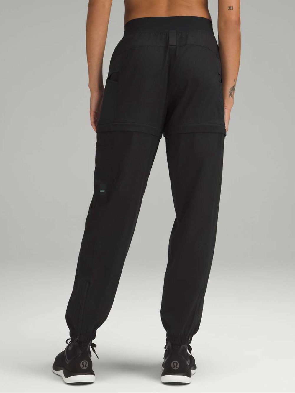 Lululemon Convertible High-Rise Hiking Jogger *WovenAir • Black • Size 4 - Picture 8 of 14